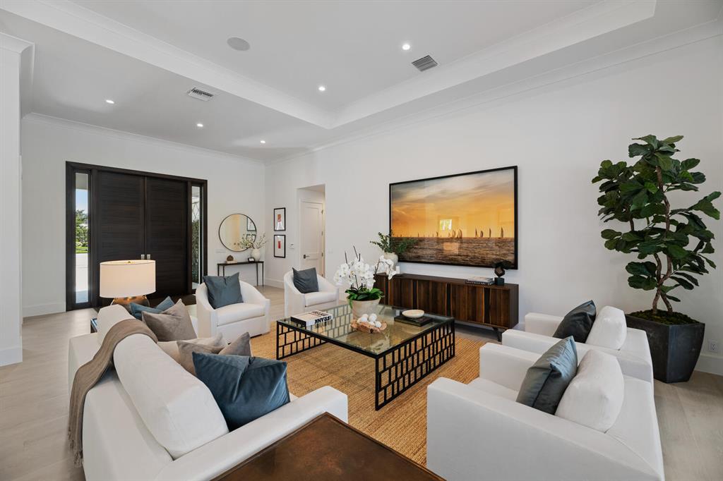 FAIRWAY ISLAND - Residential