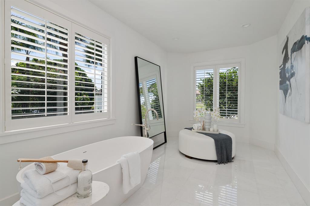 FAIRWAY ISLAND - Residential