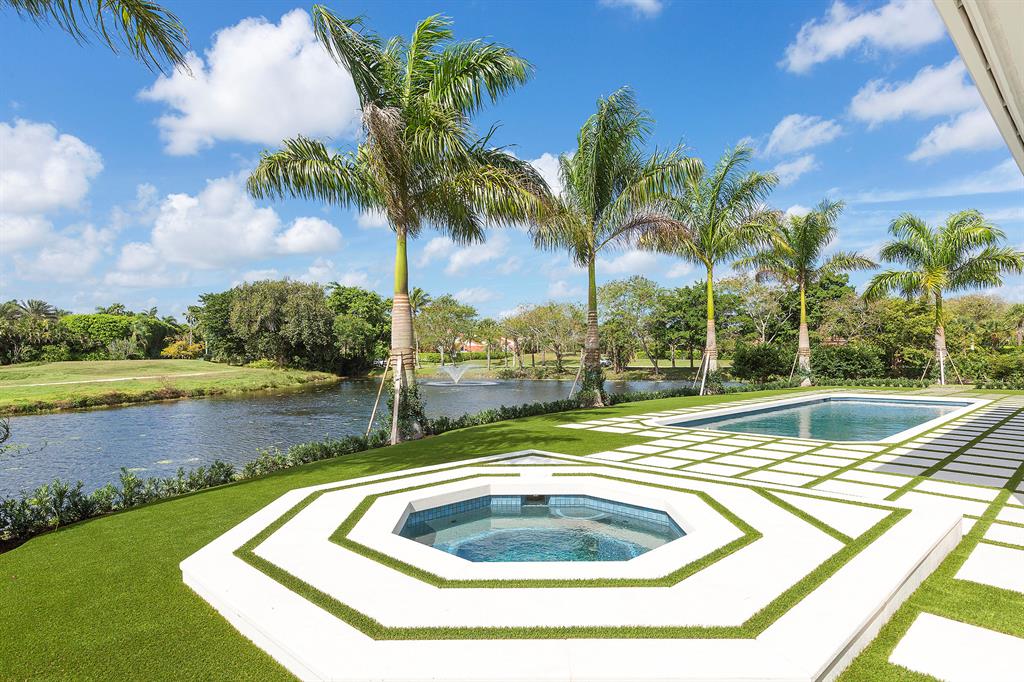 FAIRWAY ISLAND - Residential