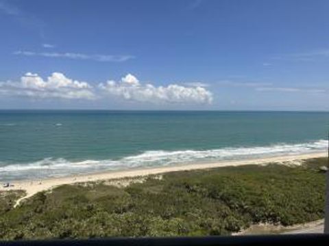 A home in Hutchinson Island