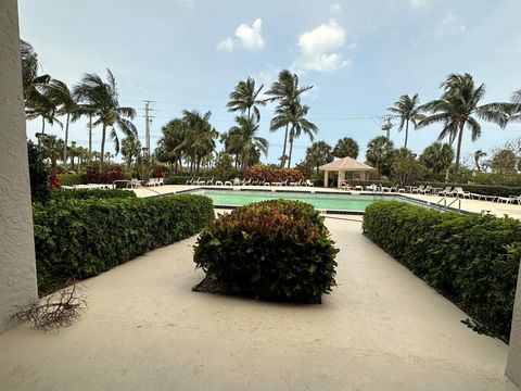 A home in Hutchinson Island