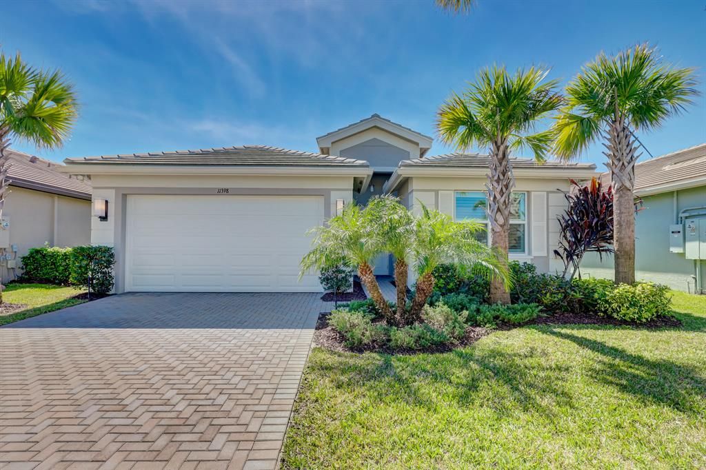 Photo of 11398 SW Carlisle Crossing Avenue, Port St Lucie, FL 34987 (MLS # R10868856)