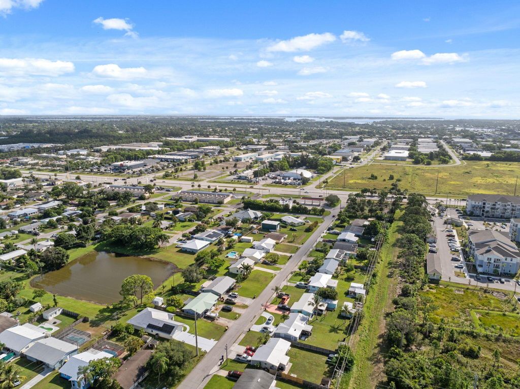 Photo of 2577 SE Harrison Street, Stuart, FL 34997 (MLS # R11113564)