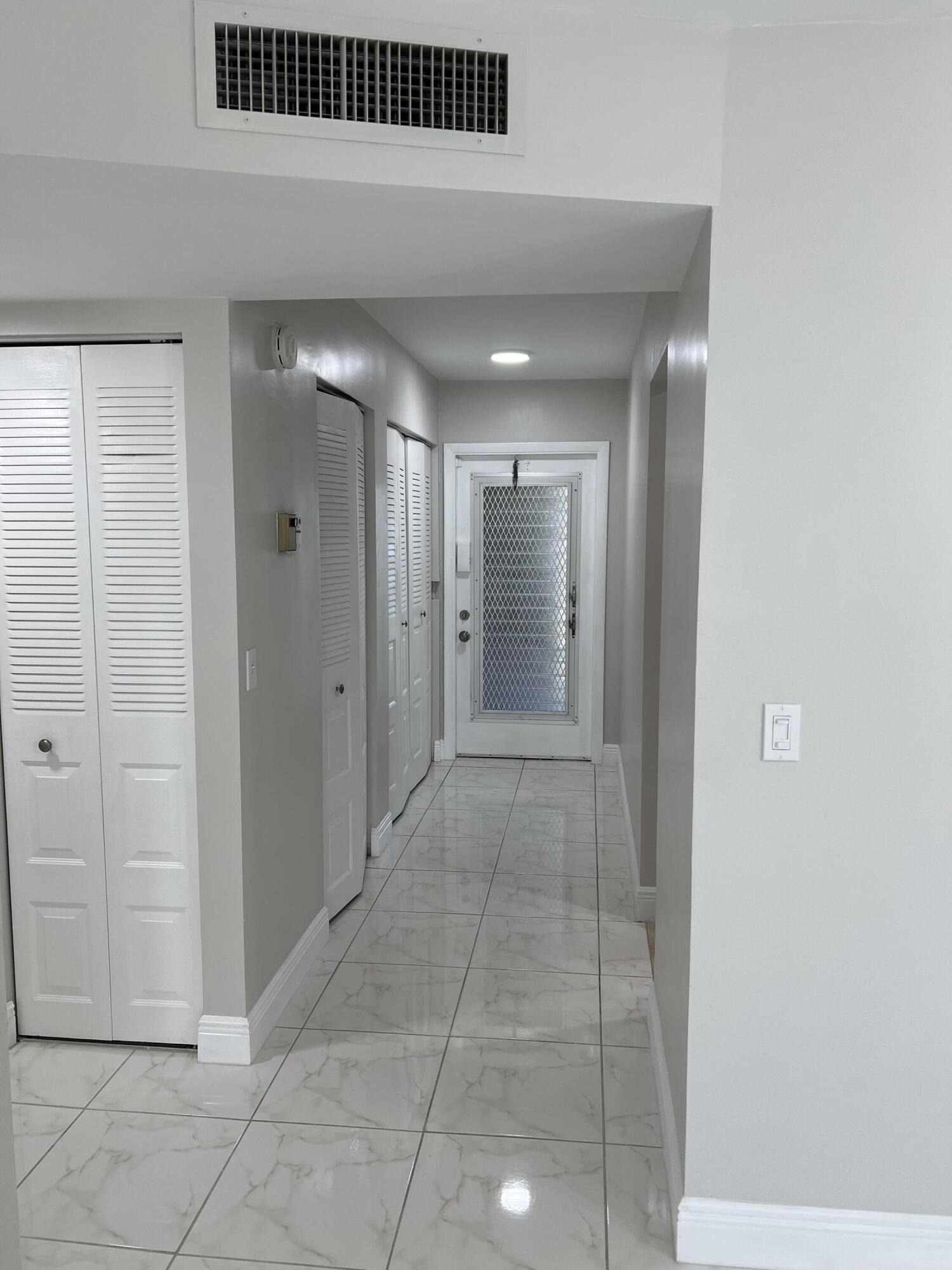 24 Abbey Lane 204