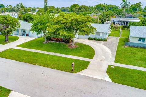 A home in Lake Worth