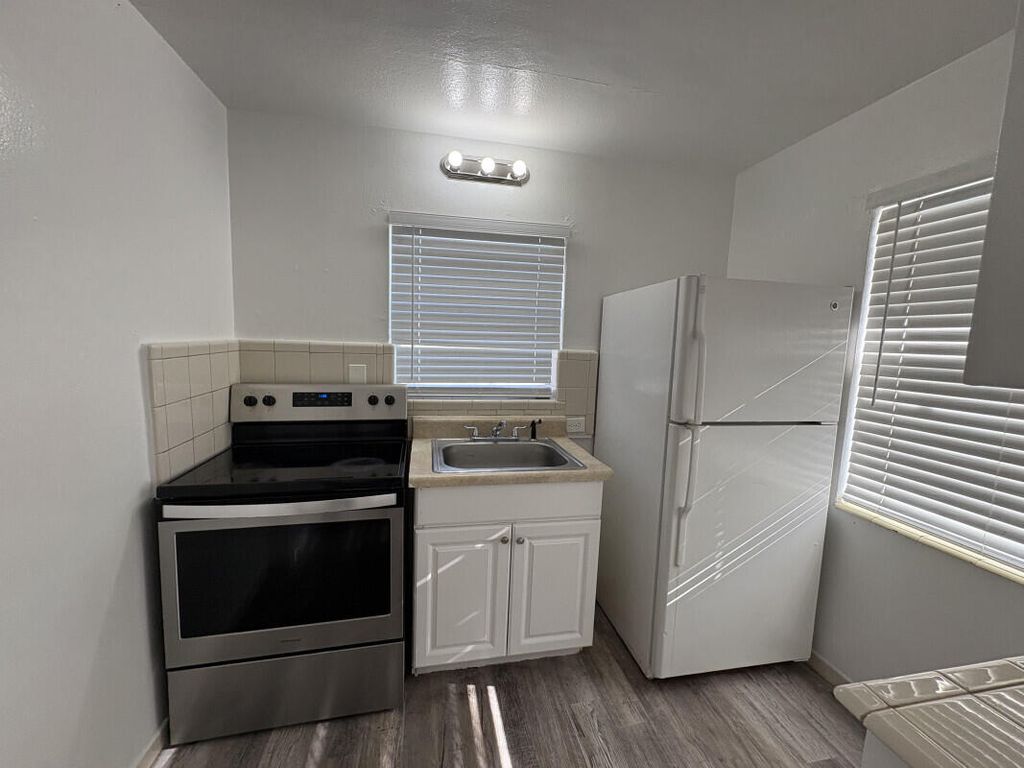 Photo of 316 NE 3rd Street #4, Hallandale Beach, FL 33009 (MLS # B26016666)