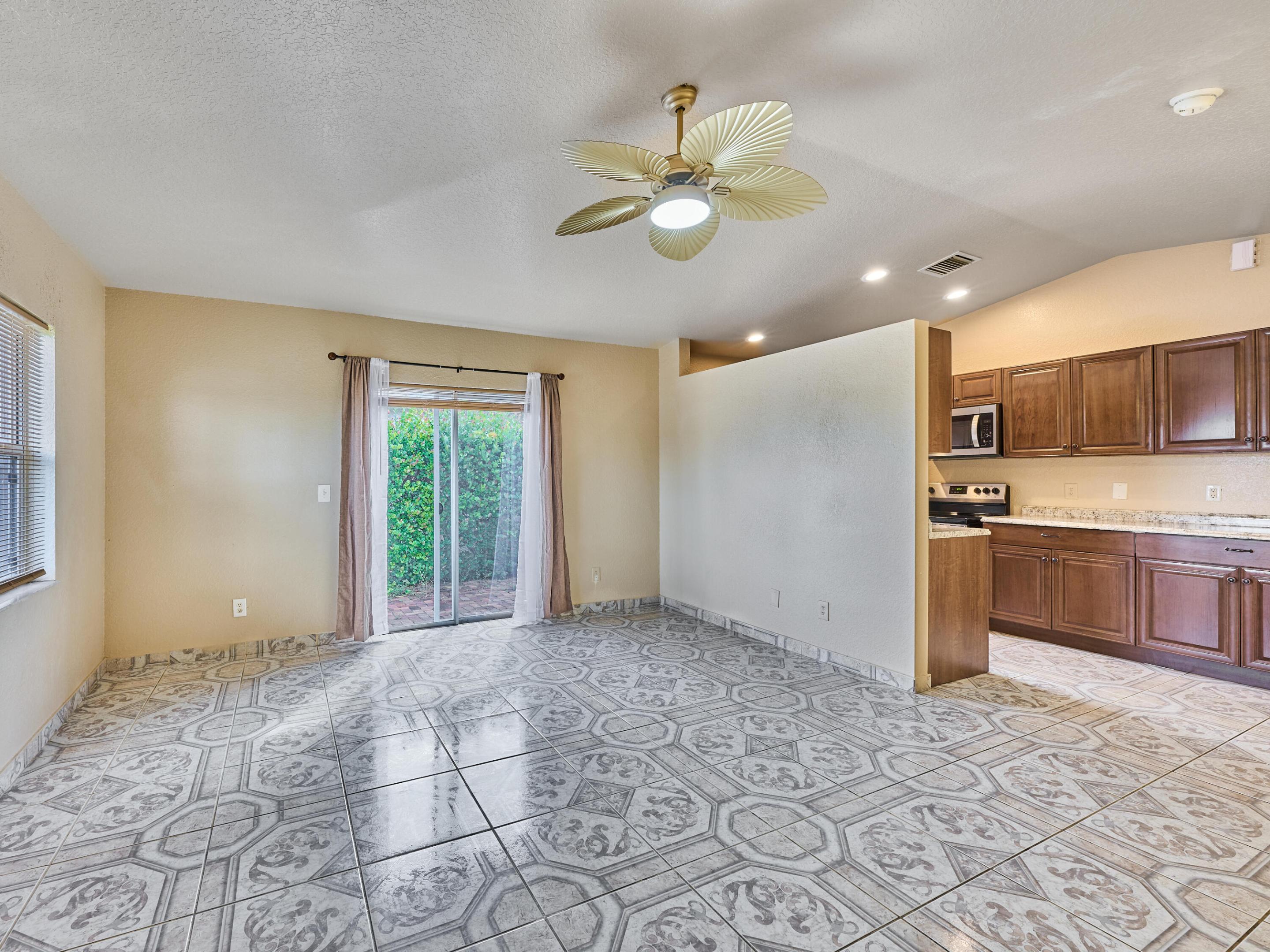 EAST RIDGE - Residential