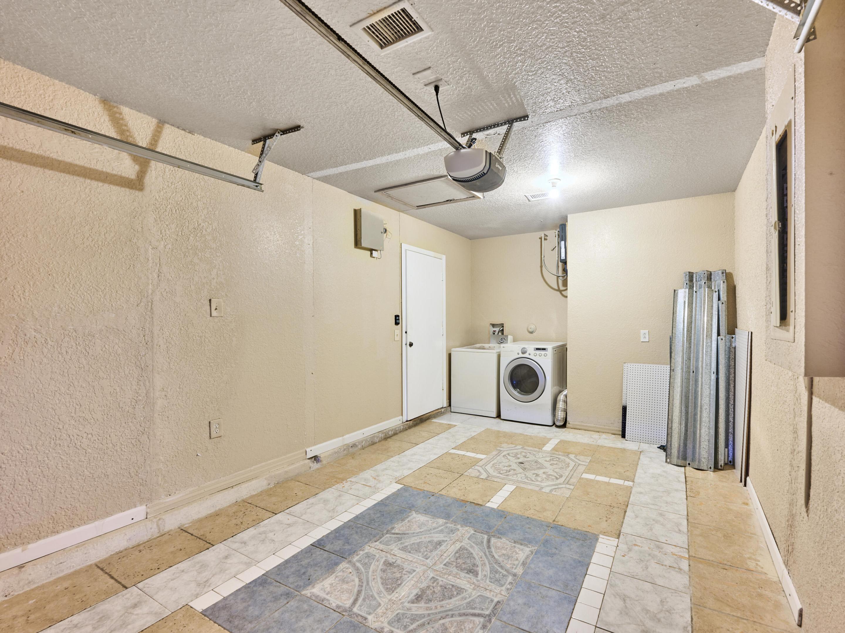 EAST RIDGE - Residential