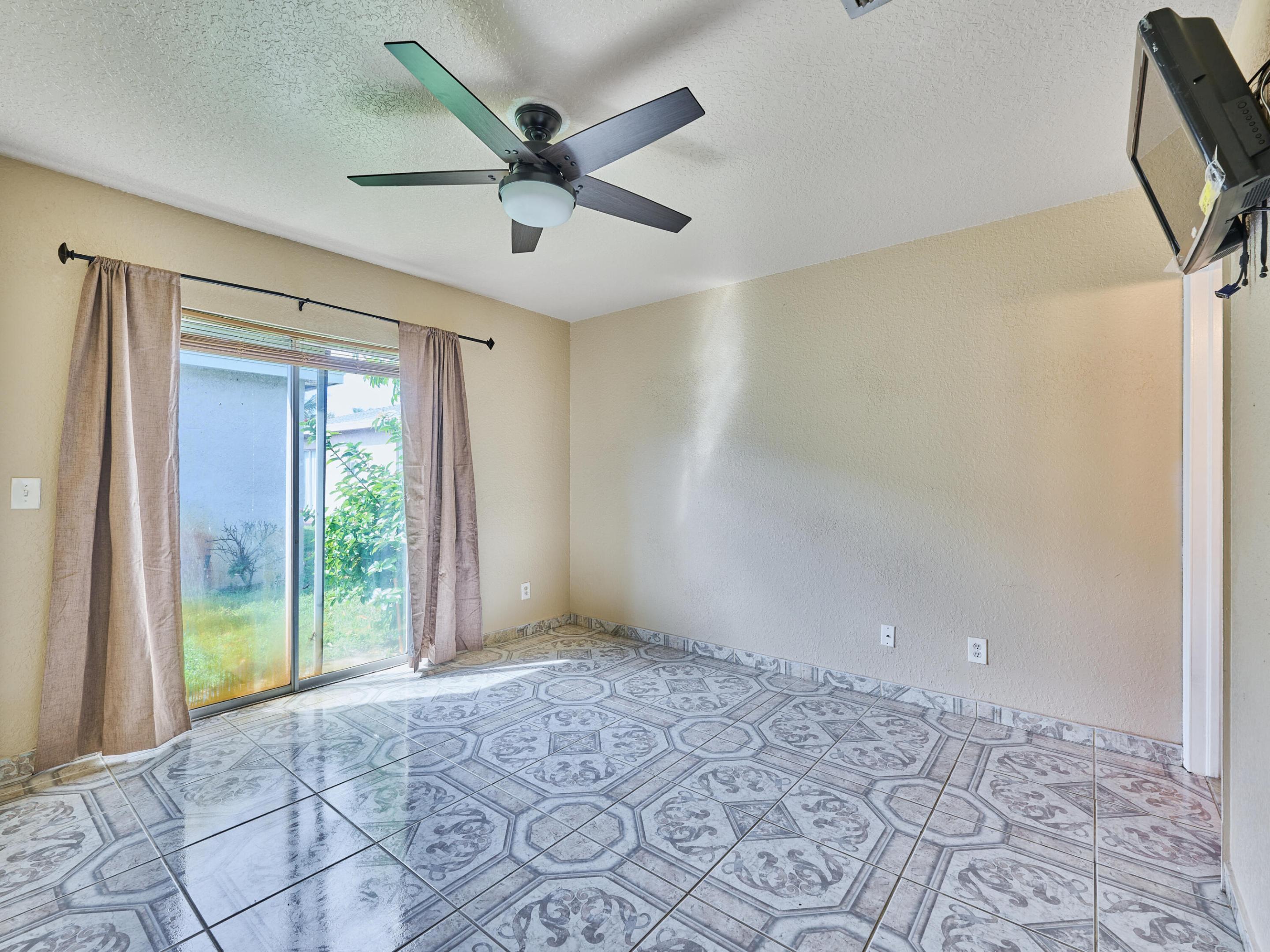 EAST RIDGE - Residential