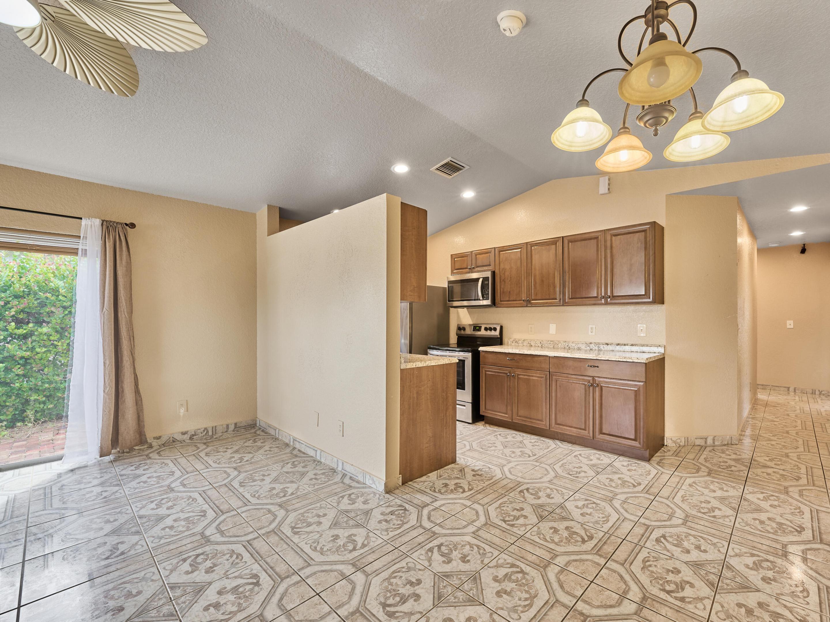 EAST RIDGE - Residential