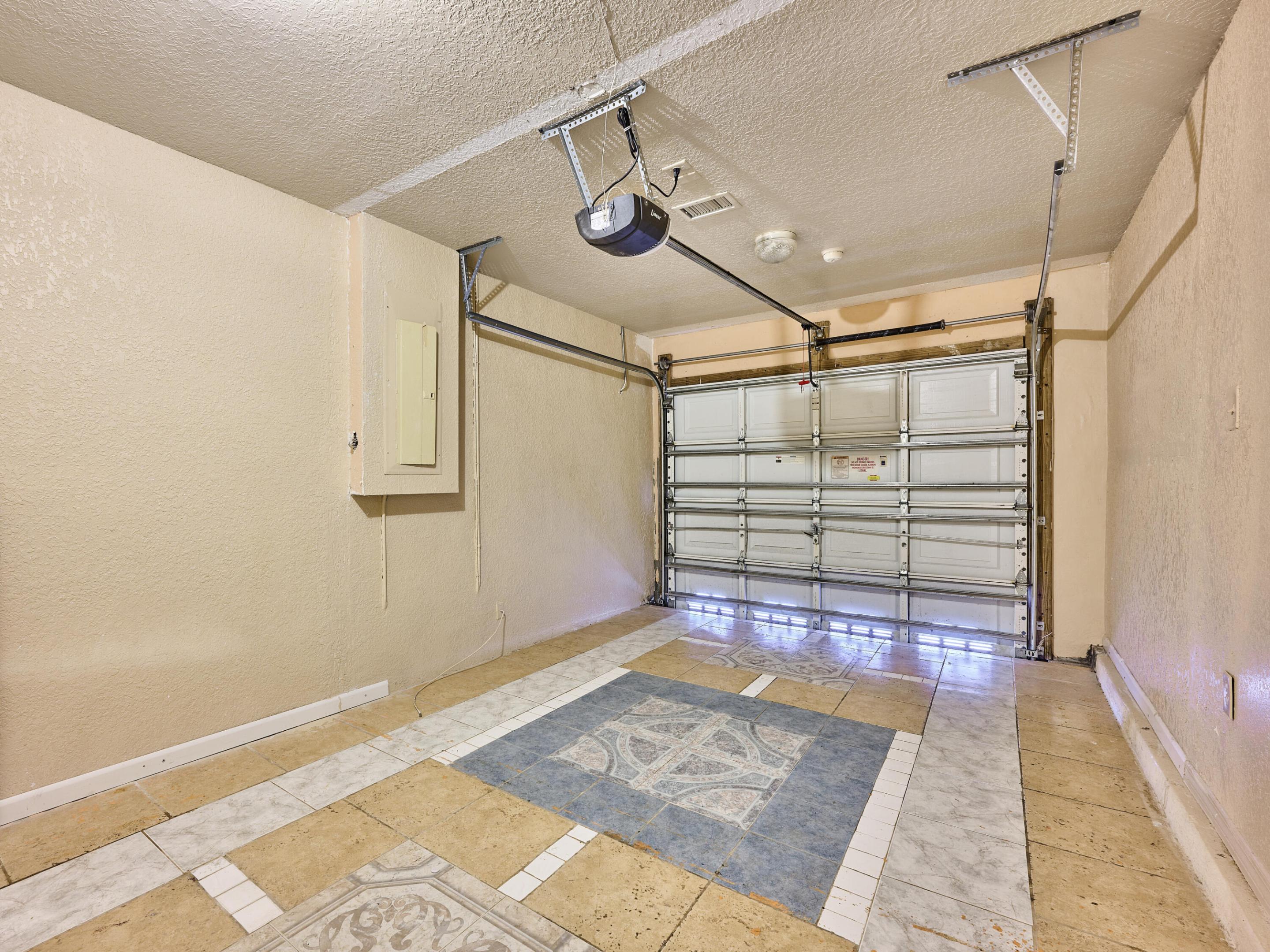 EAST RIDGE - Residential