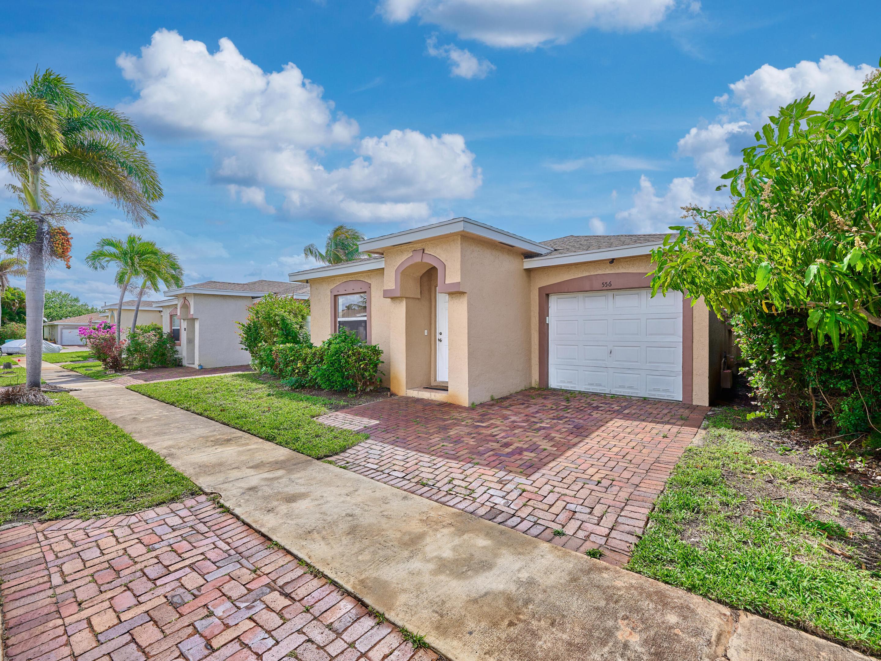 EAST RIDGE - Residential