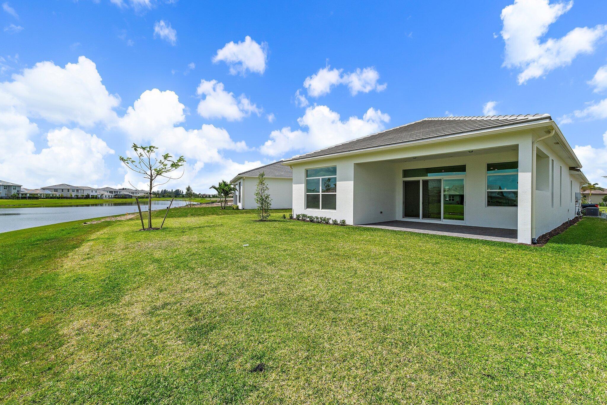 CRESSWIND PALM BEACH - Residential