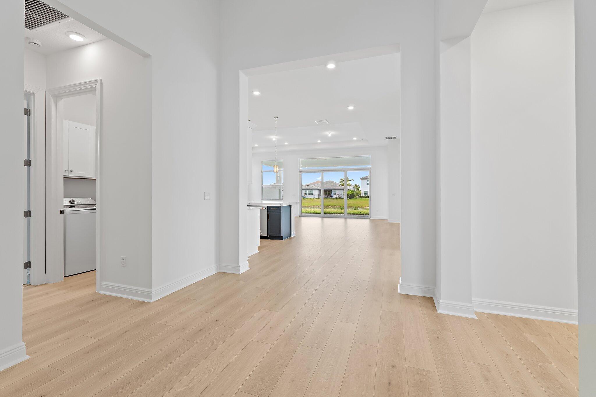 CRESSWIND PALM BEACH - Residential