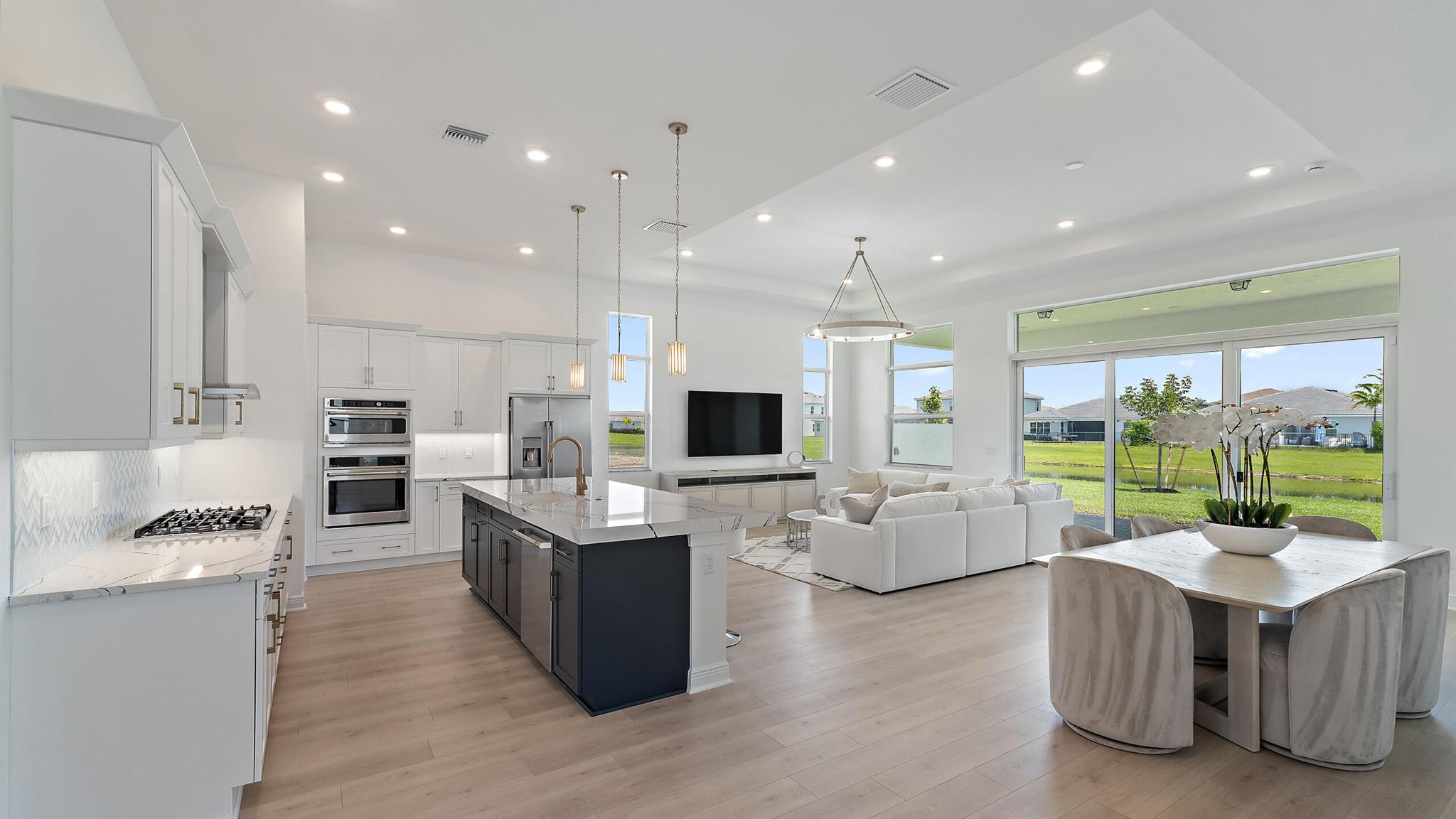 CRESSWIND PALM BEACH - Residential