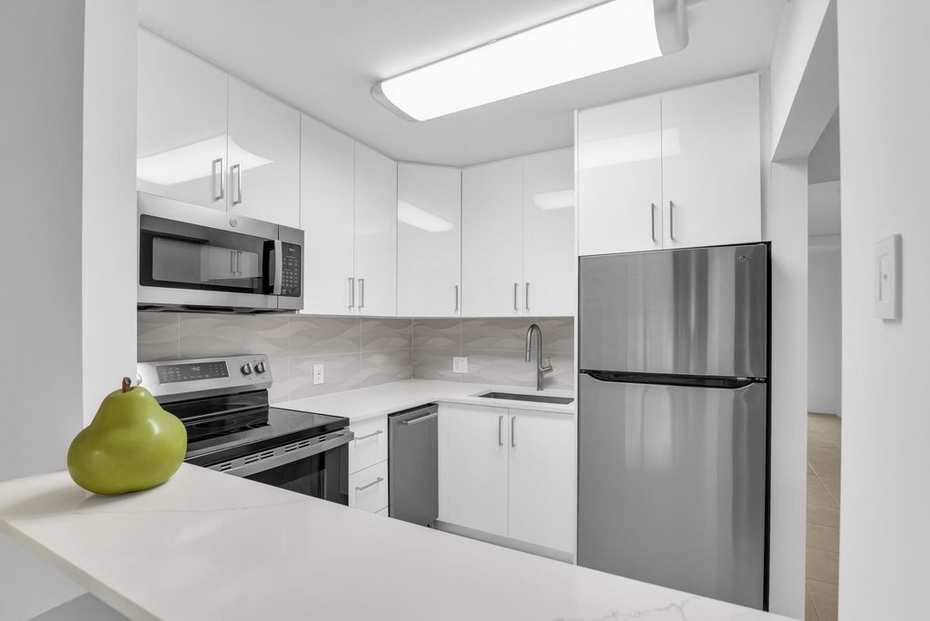 Photo of 175 Fanshaw E, Boca Raton, FL 33434 (MLS # B26040721)