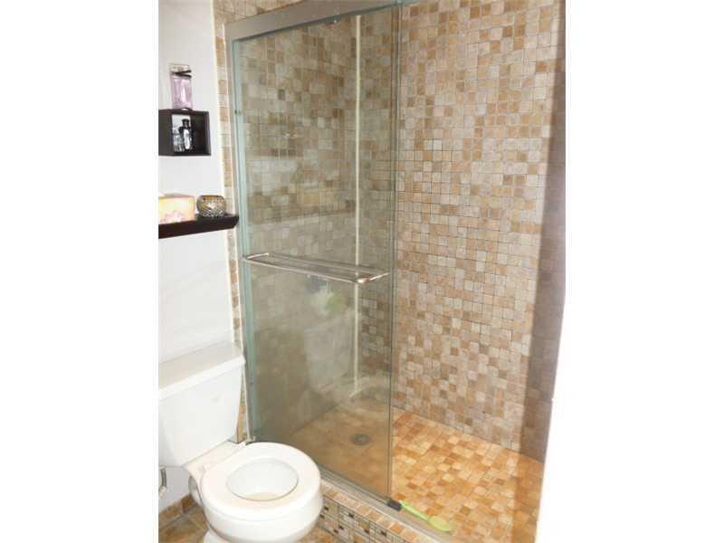 Emerald Hills Country C - Residential Lease