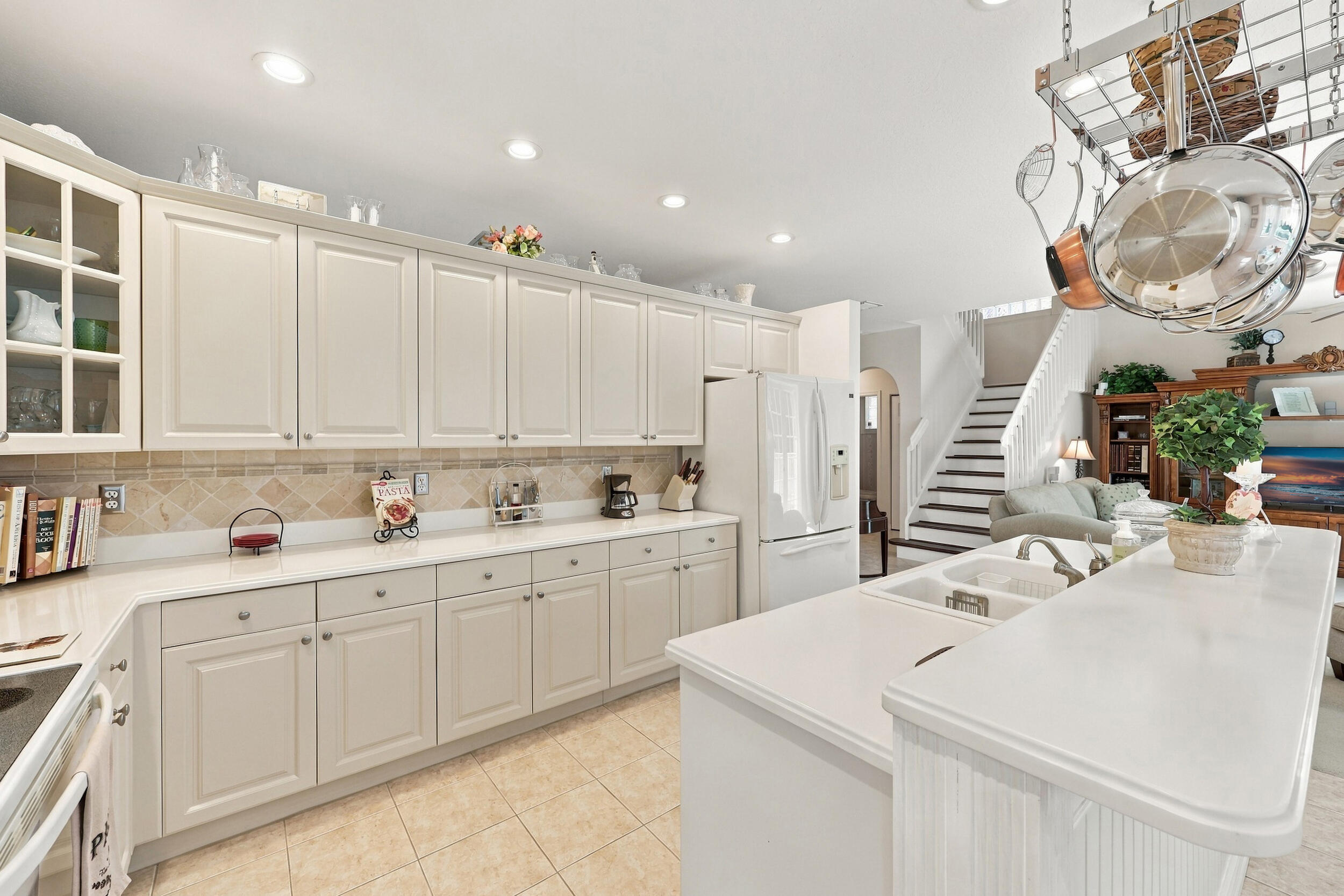 6346 Stonehurst Circle