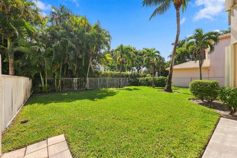 Tiny photo for 6346 Stonehurst Circle, Lake Worth, FL 33467 (MLS # B26087950)