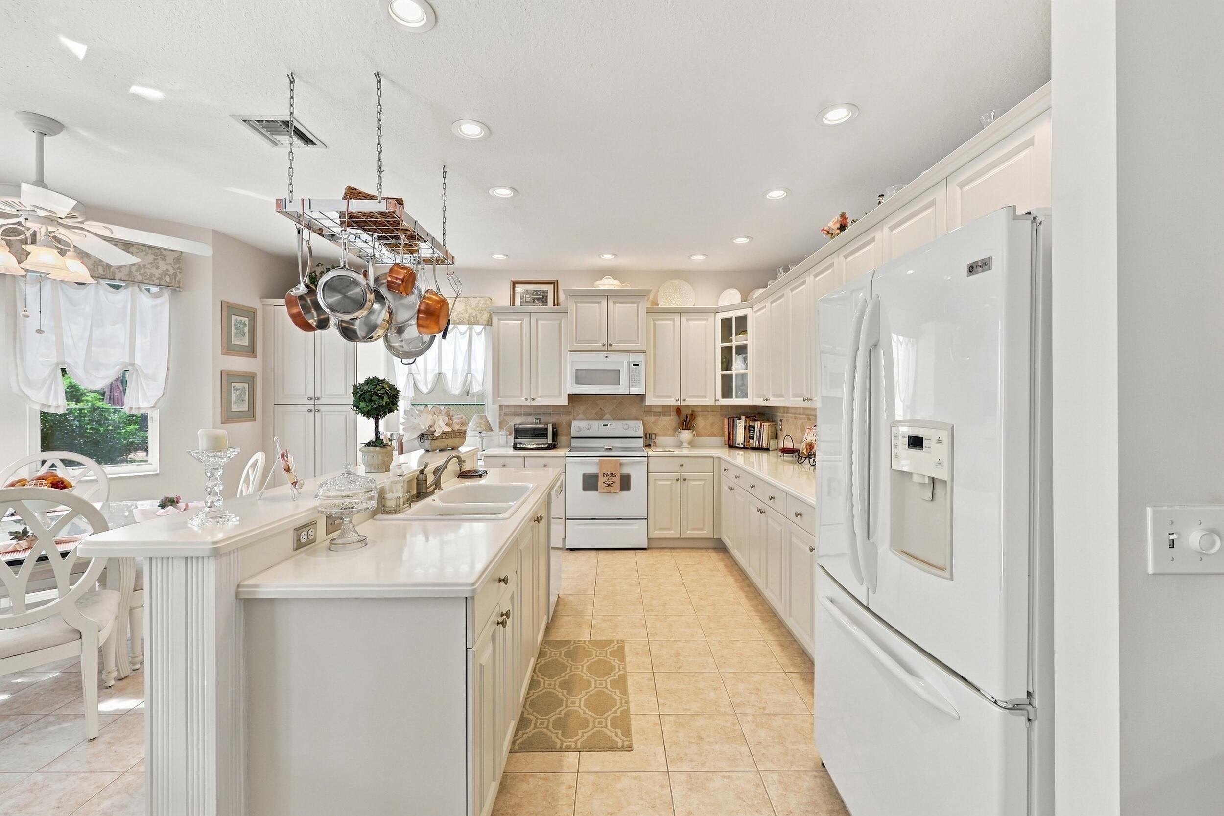 6346 Stonehurst Circle