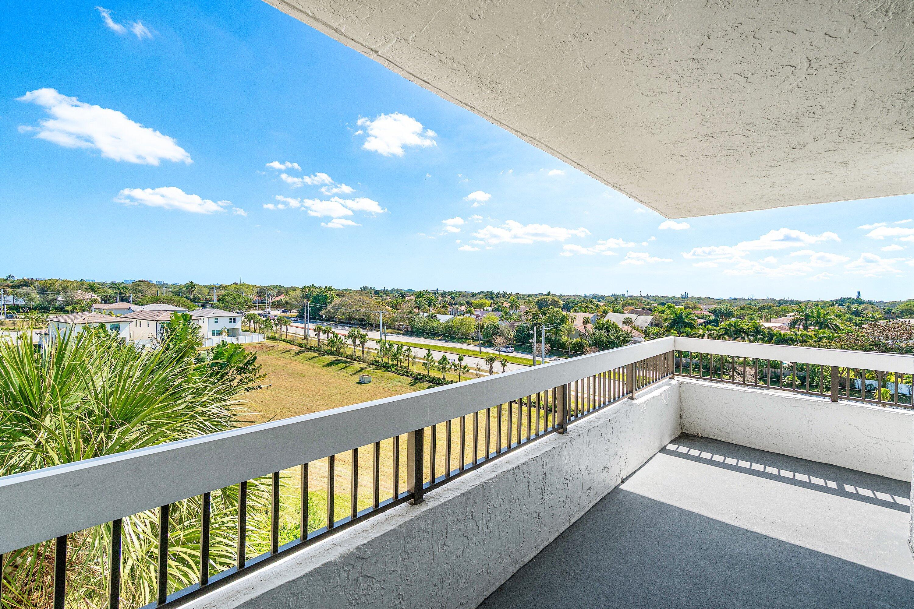 LA RESIDENCE CONDO - Residential