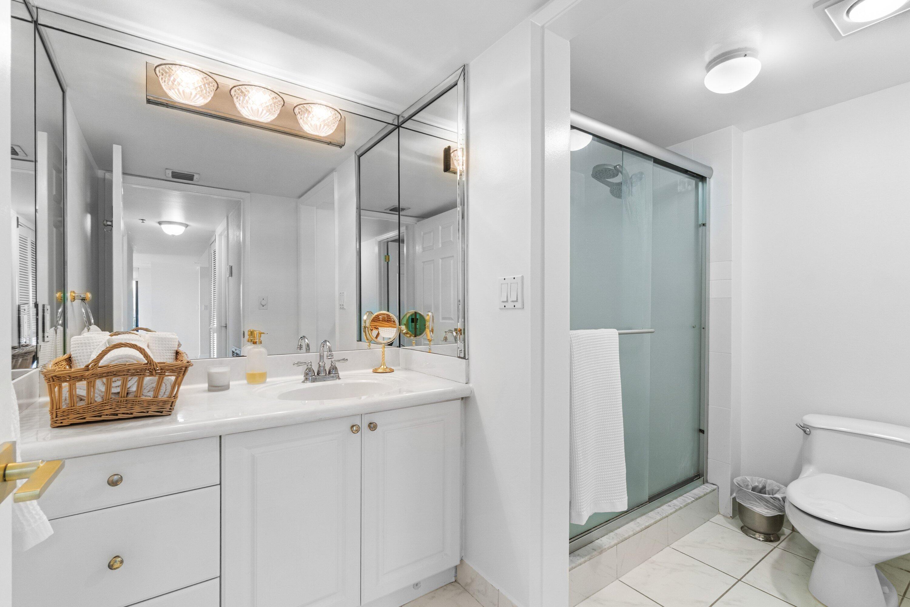 LA RESIDENCE CONDO - Residential