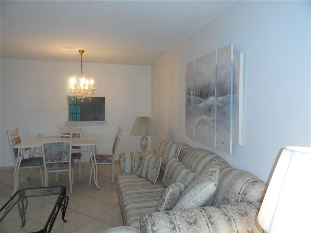 EMERALD CONDO - Residential