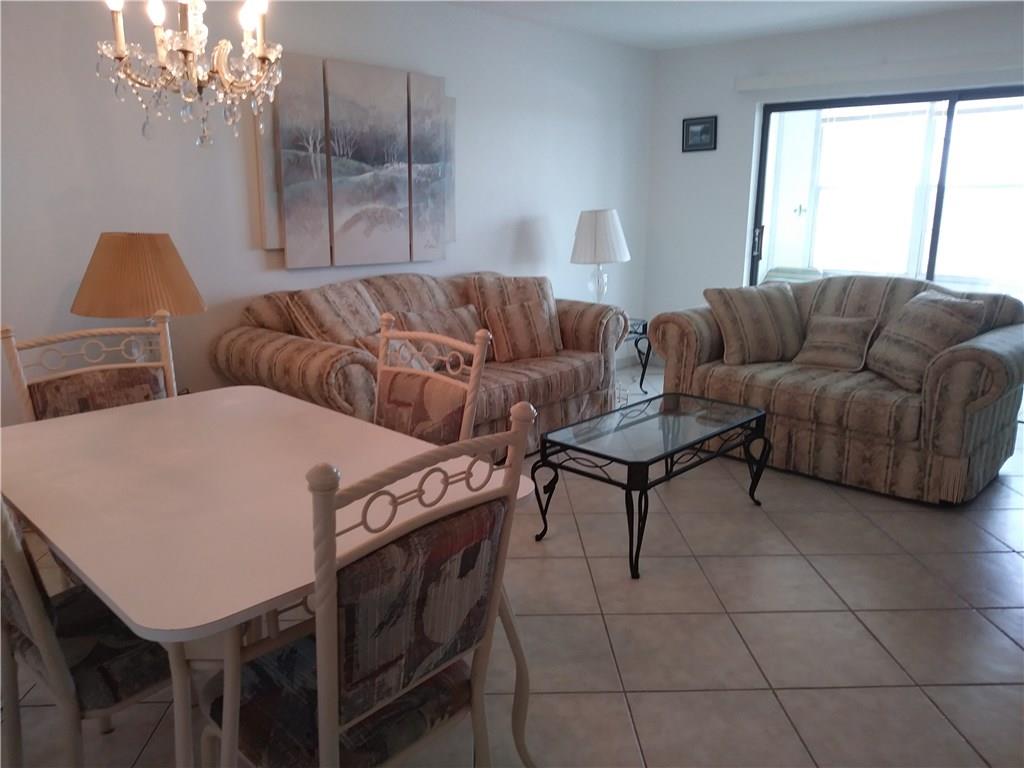 EMERALD CONDO - Residential