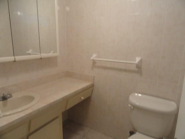 EMERALD CONDO - Residential