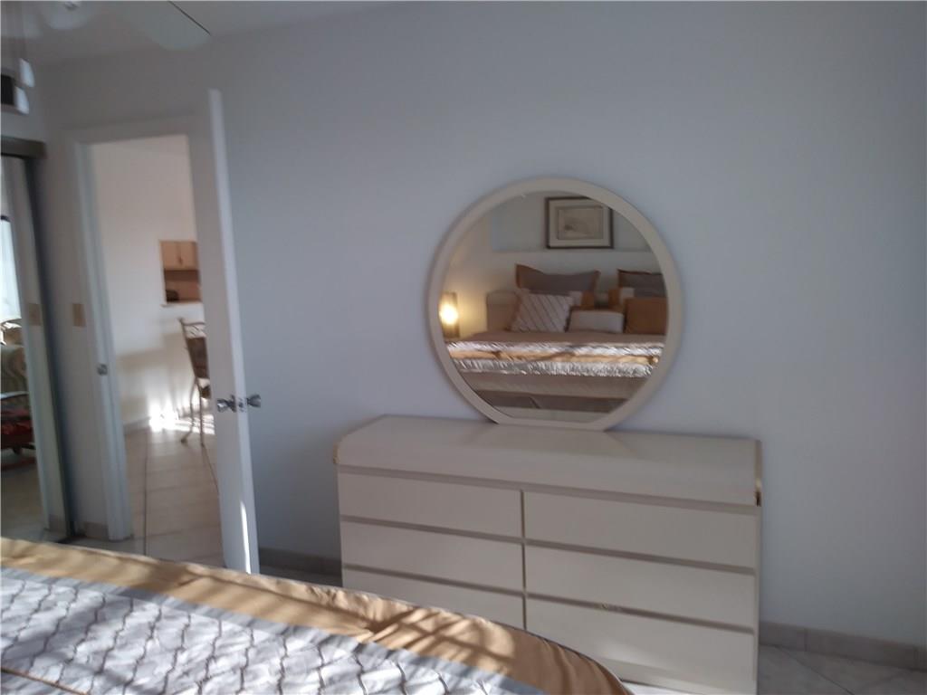 EMERALD CONDO - Residential