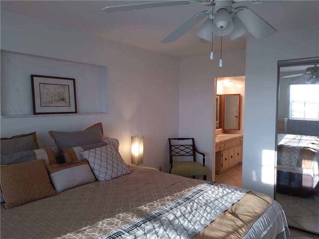 EMERALD CONDO - Residential