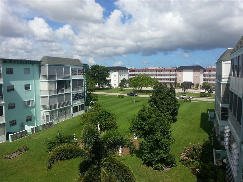 EMERALD CONDO - Residential