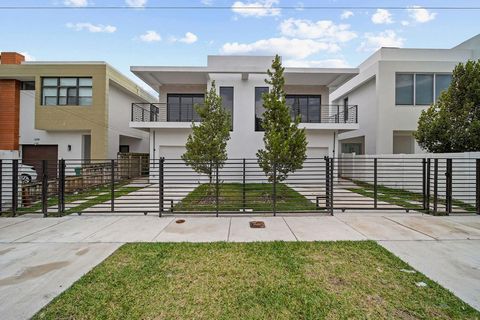 3235 Percival Ave 2 Miami FL 33133