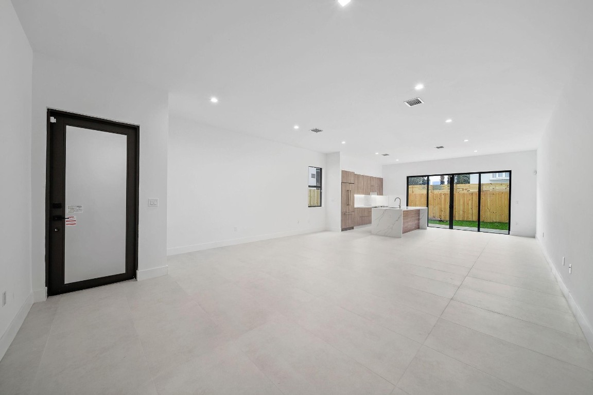 3235 Percival Avenue 2