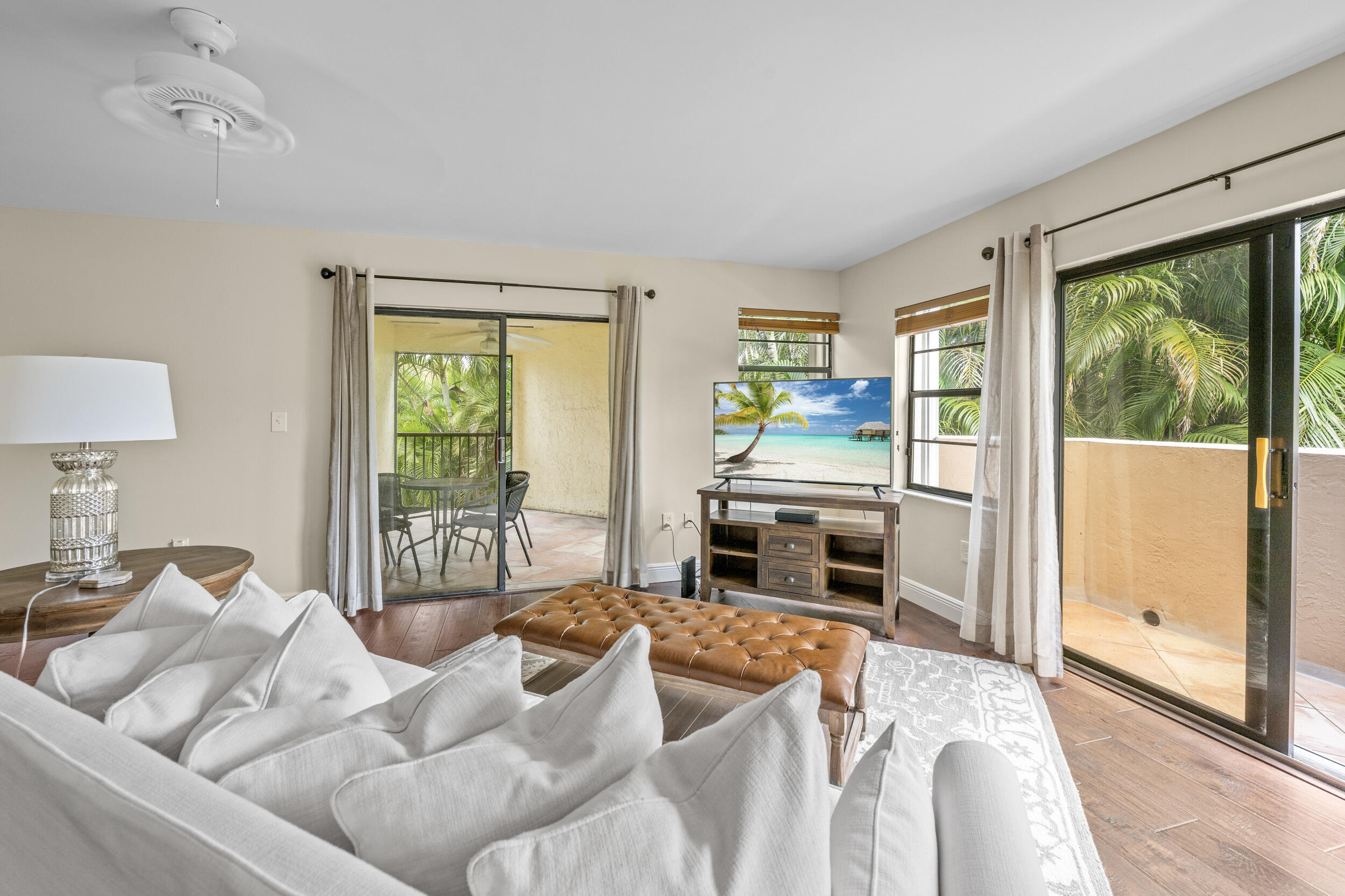 VILLA SONRISA CONDO - Residential