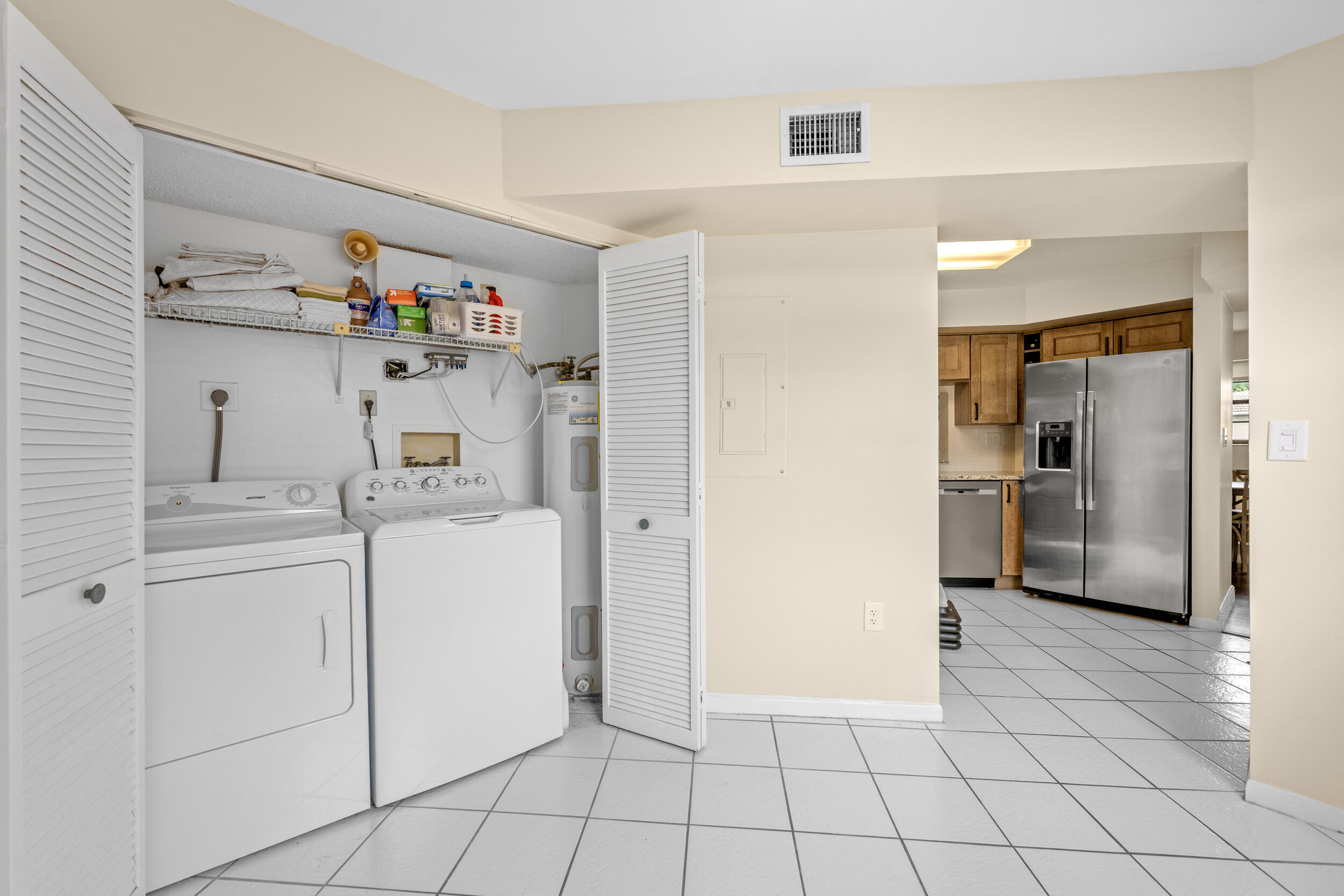 VILLA SONRISA CONDO - Residential