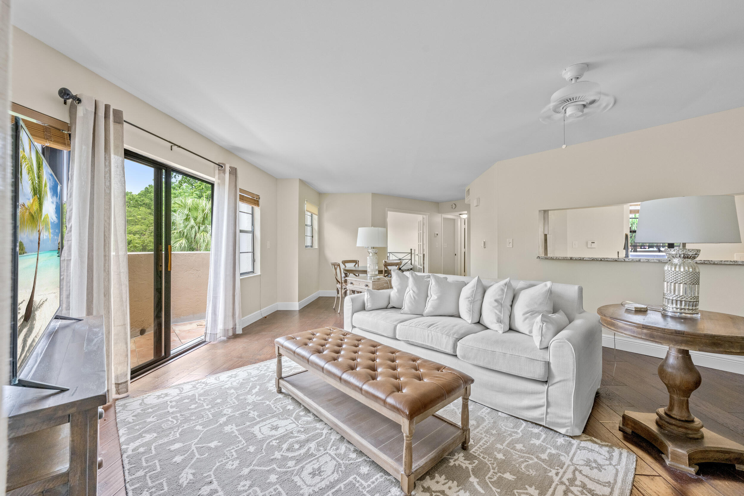 VILLA SONRISA CONDO - Residential