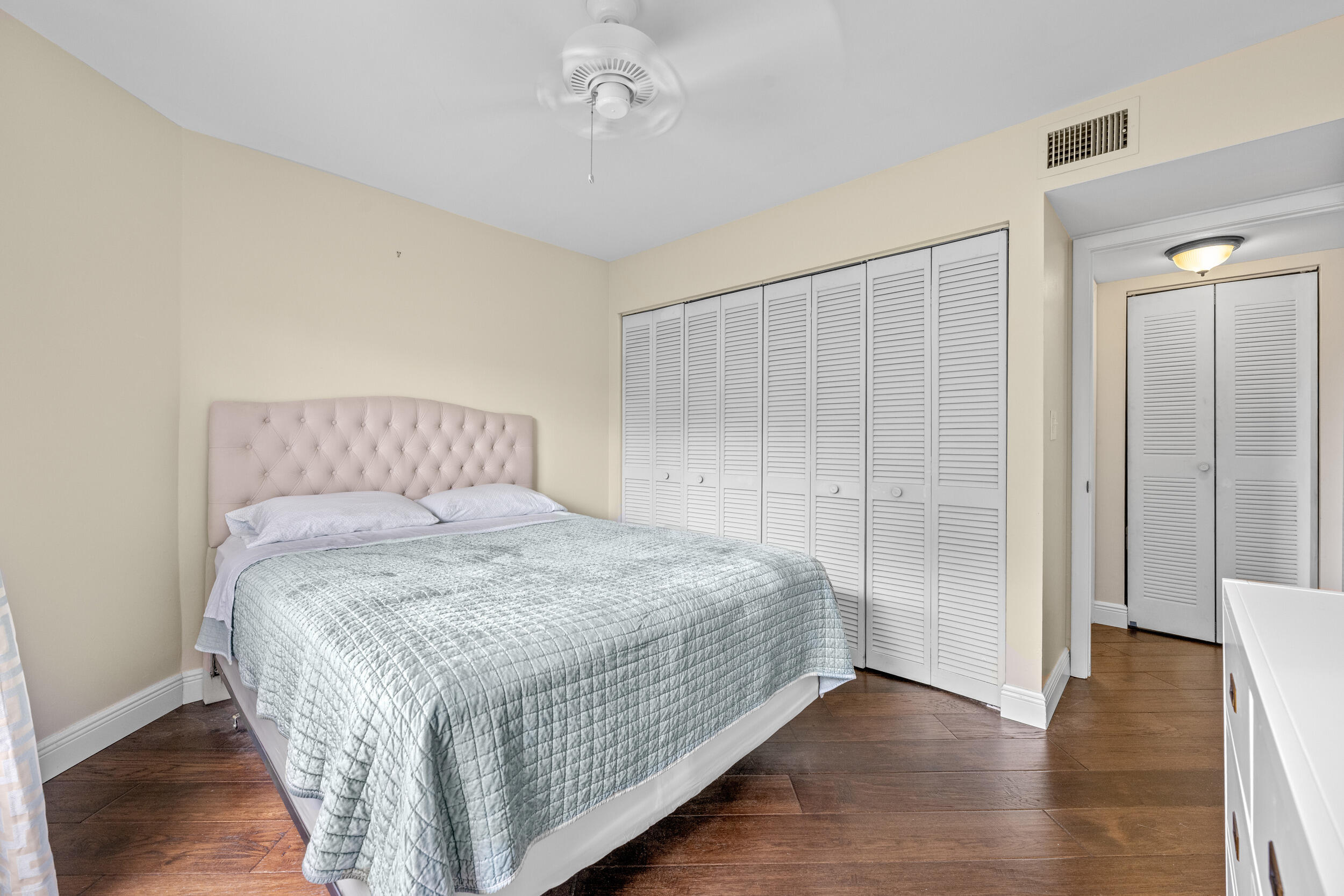 VILLA SONRISA CONDO - Residential