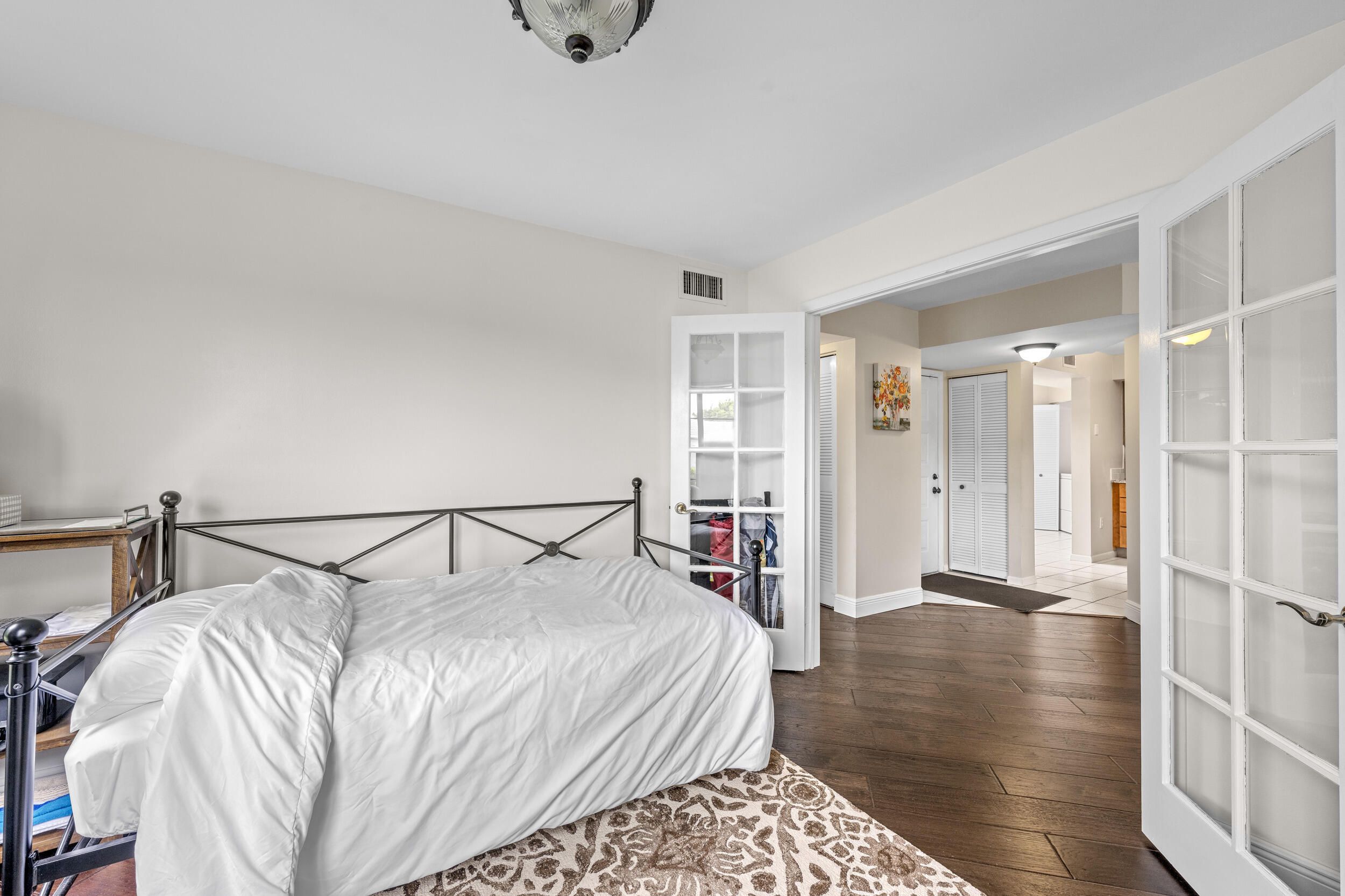 VILLA SONRISA CONDO - Residential