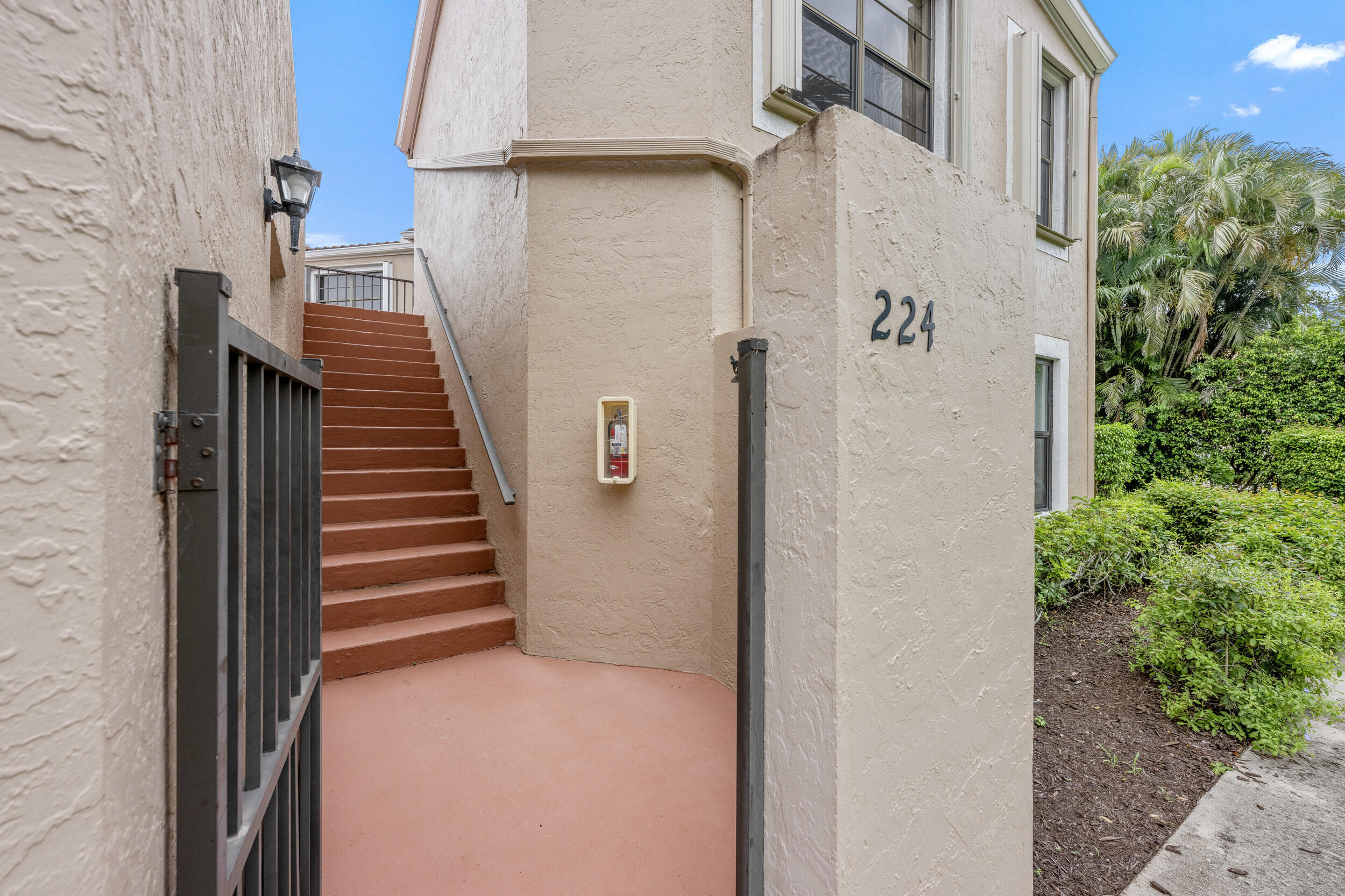 VILLA SONRISA CONDO - Residential