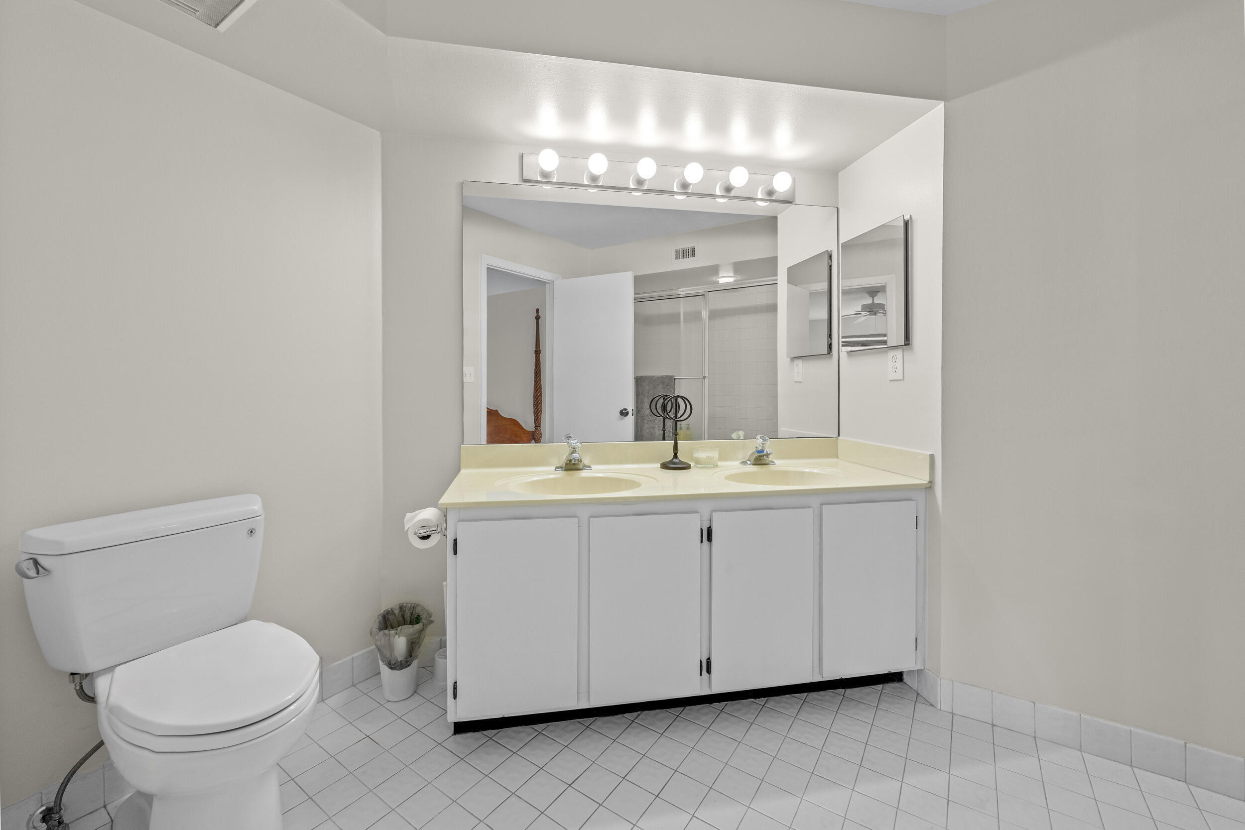 VILLA SONRISA CONDO - Residential