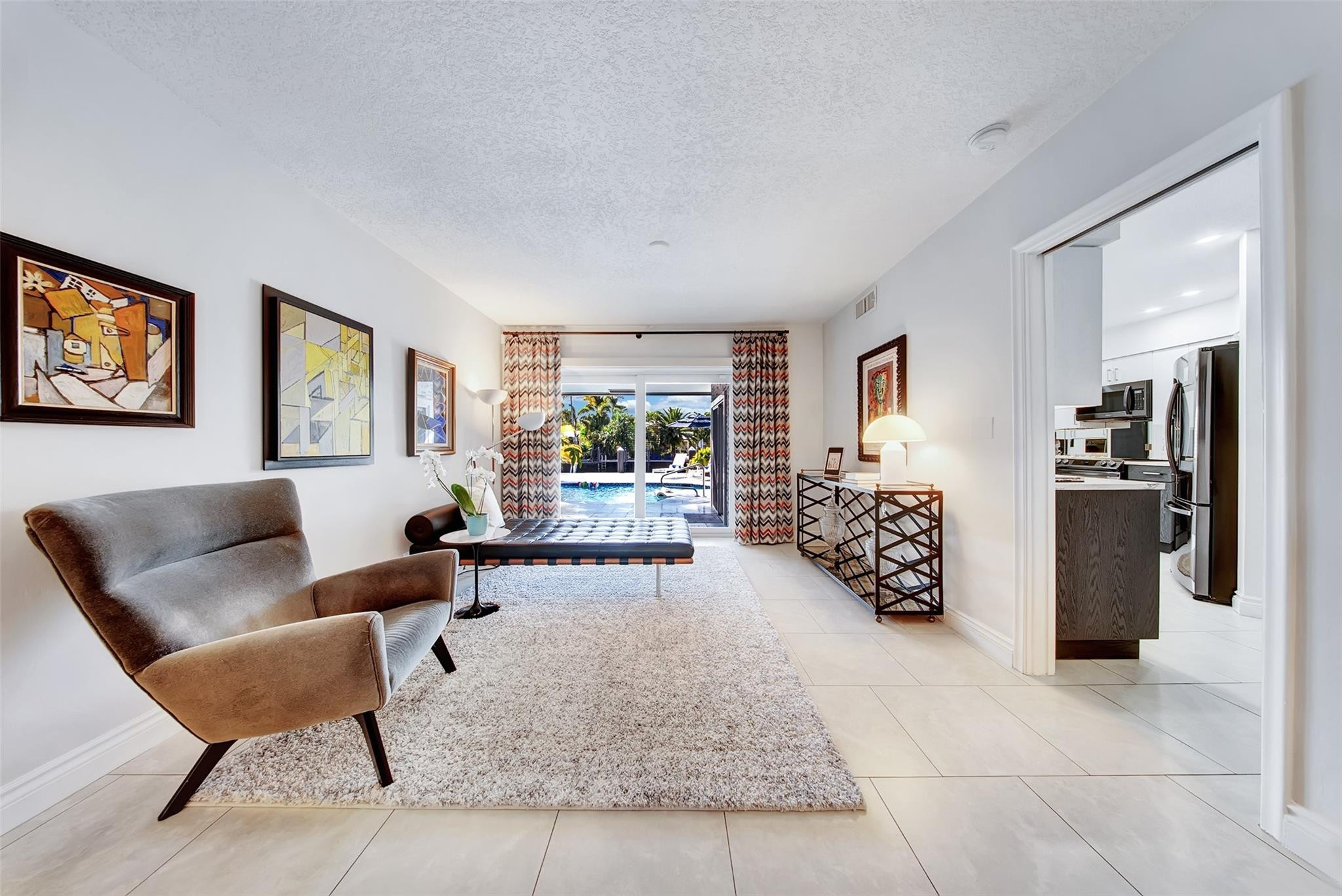 CORAL POINT - Residential