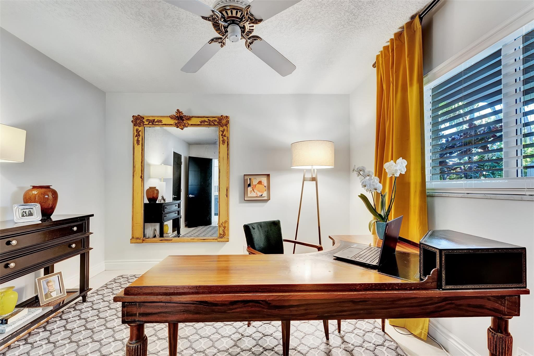 CORAL POINT - Residential