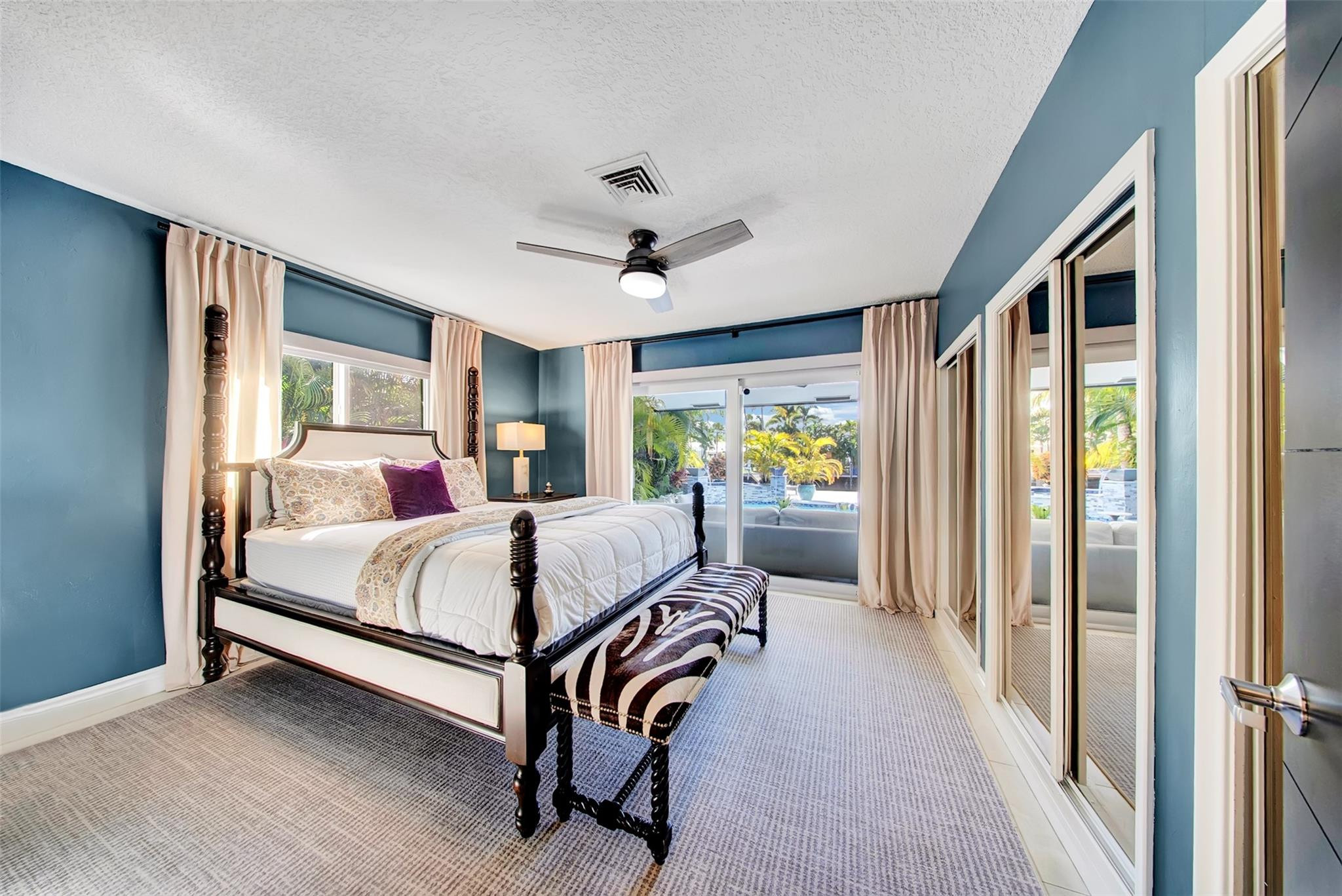 CORAL POINT - Residential