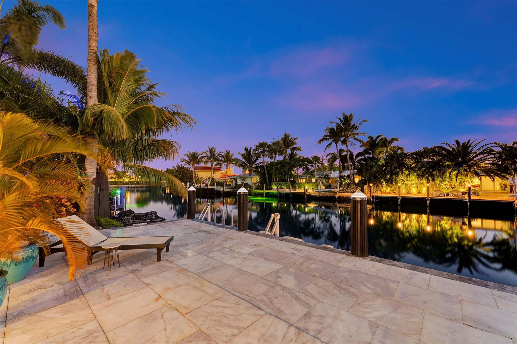 CORAL POINT - Residential