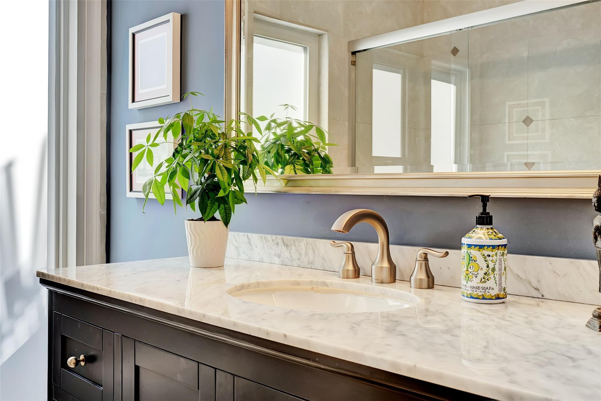 CORAL POINT - Residential