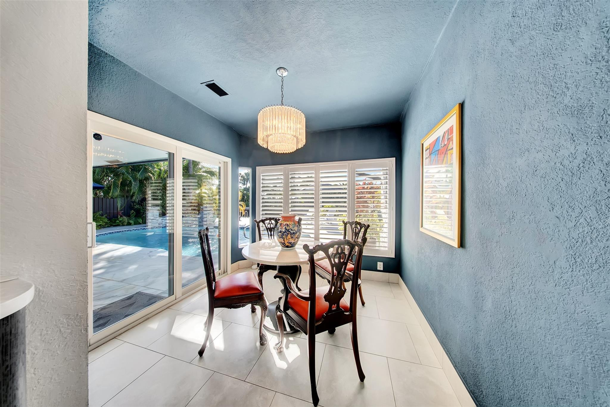 CORAL POINT - Residential