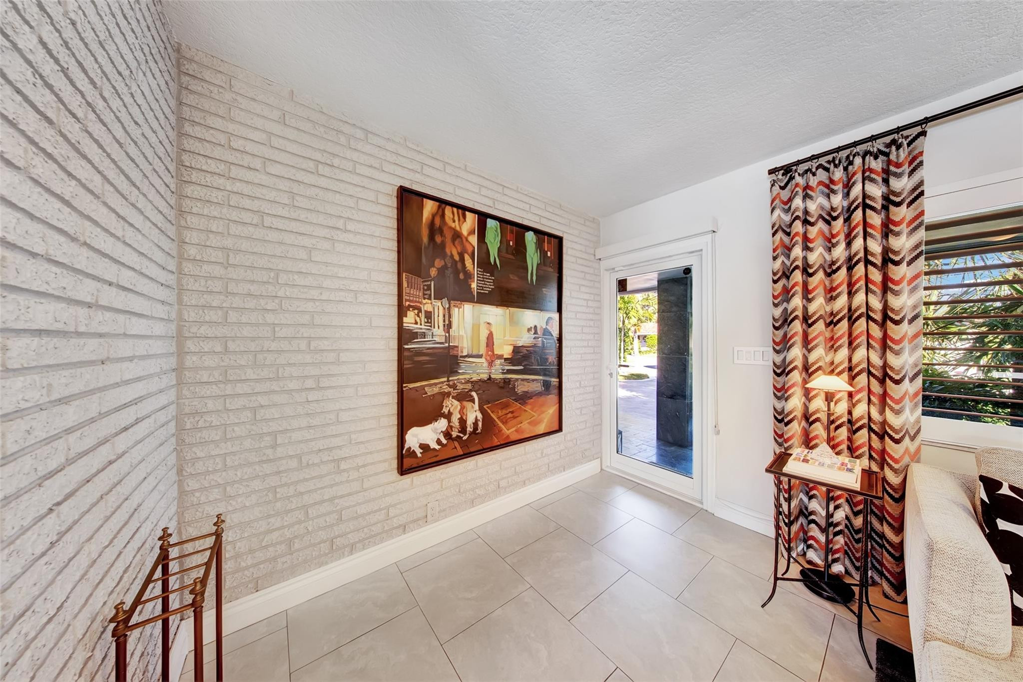 CORAL POINT - Residential