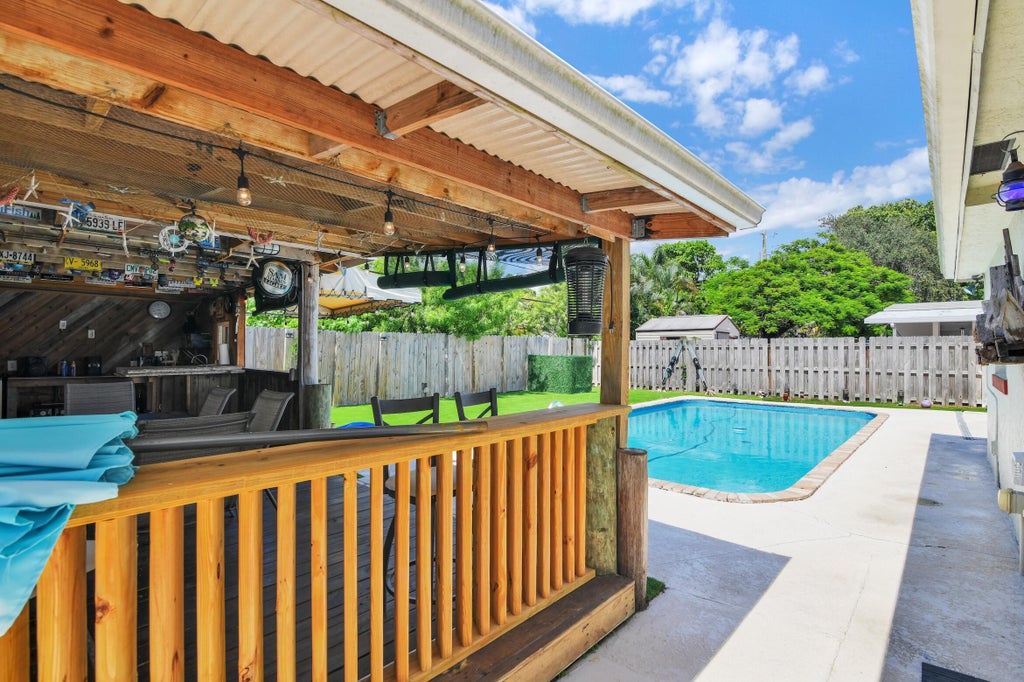 Photo of 5221 NE 16TH Avenue, Pompano Beach, FL 33064 (MLS # B26070641)