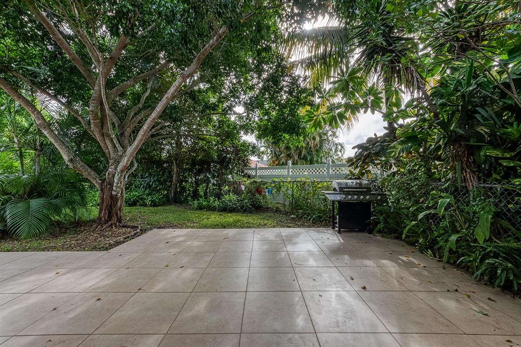 PINE SPRINGS 1 - Residential